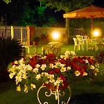 Versilia Oda ve Kahvaltı 4*
