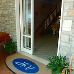 Oda ve Kahvaltı Versilia Lido di Camaiore