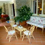 Oda ve Kahvaltı Versilia 4*