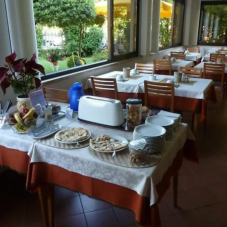 Versilia 2* Лидо-ди-Камайоре