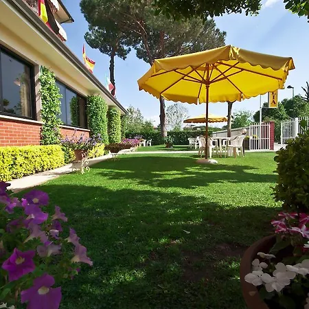 Versilia 2* Лидо-ди-Камайоре